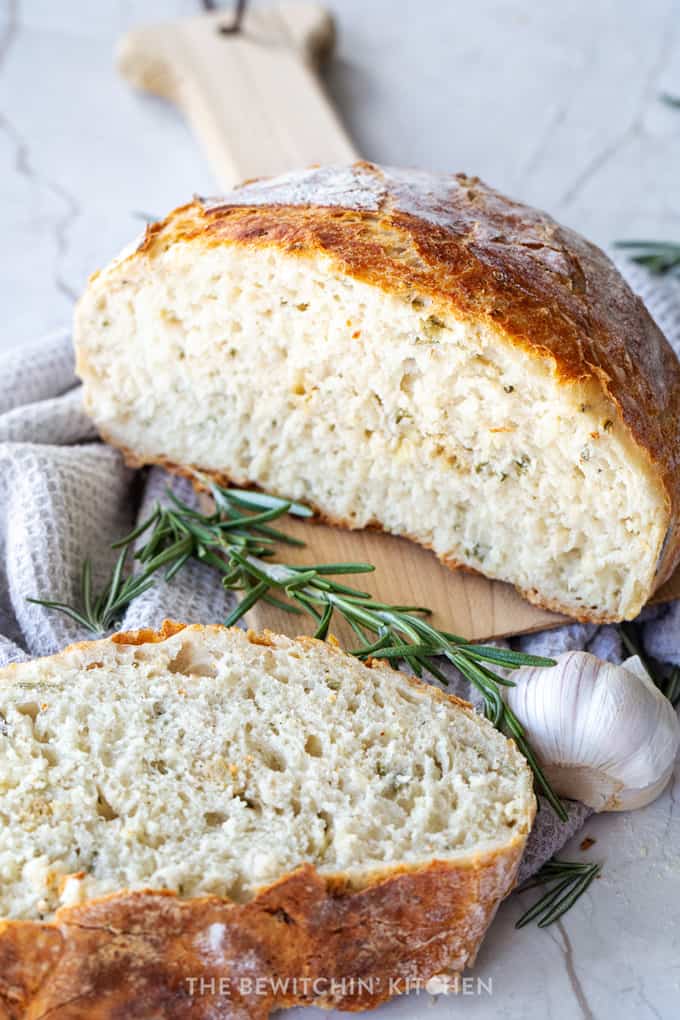 Dutch Oven Garlic Rosemary Bread with a Crusty Golden Crust