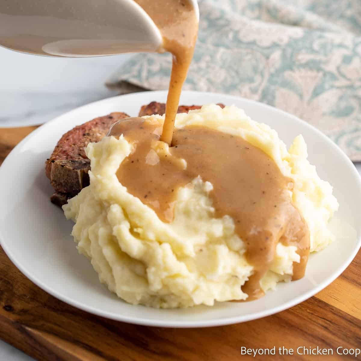 Homemade Brown Gravy: Rich Roux-Based Sauce Without Pan Drippings