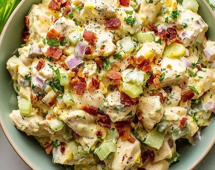 Protein-Packed Chicken and Egg Salad: A Healthy Meal Prep Option