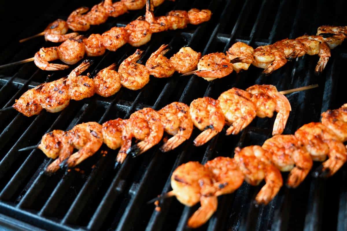 Sriracha Shrimp and Rice Bowl with Grilled Shrimp and Spicy Mayo
