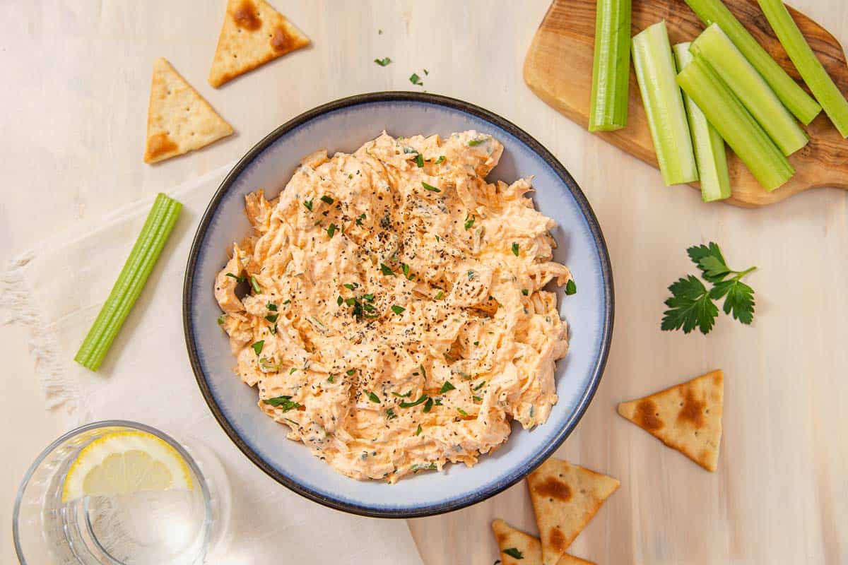 Cold Buffalo Chicken Dip: Savory No-Bake Appetizer with Rotisserie Chicken