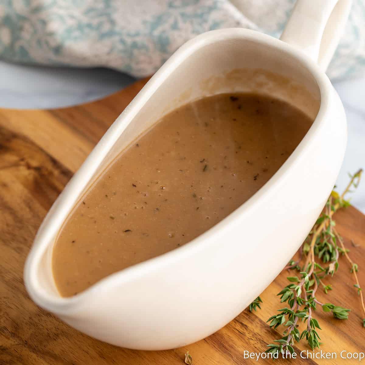 Homemade Brown Gravy: Rich Roux-Based Sauce Without Pan Drippings